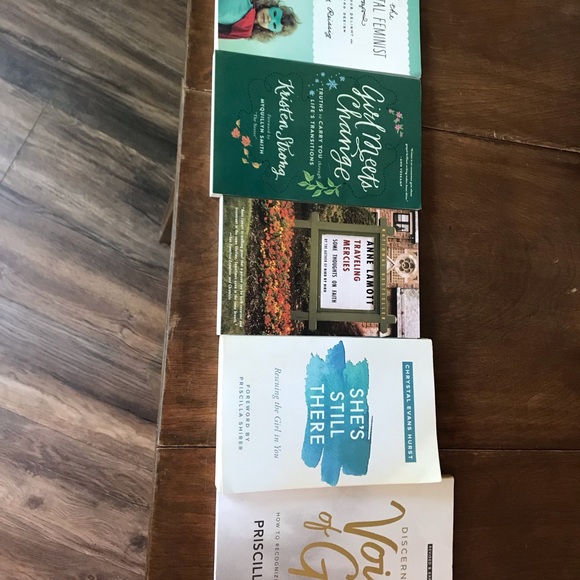 Book Bundle - Picture 4 of 4